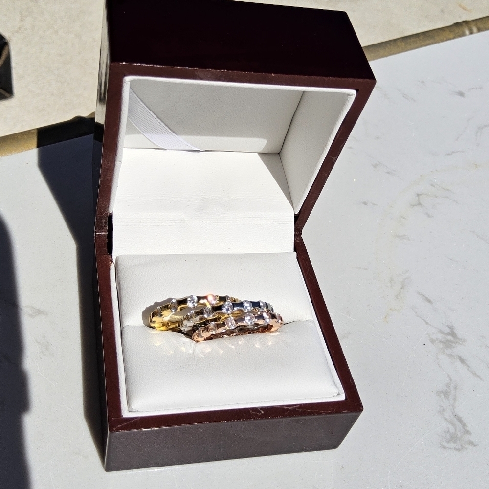 TRI-TONE WHITE TOPAZ STACKABLE RING - Picture 4 of 6